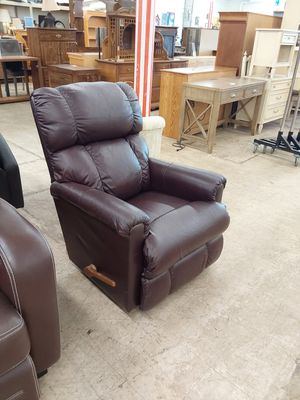 Coziest Vintage Leather LA•Z•BOY Recliner