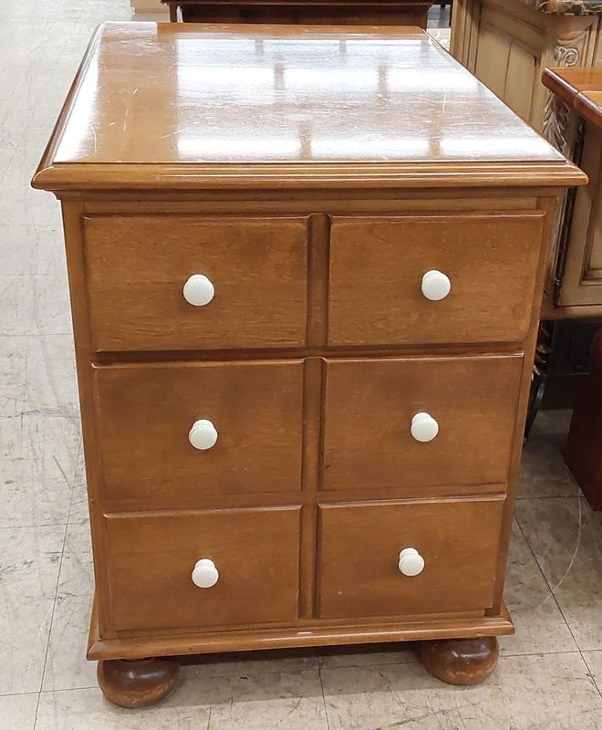 Cute Bun-Foot End Table with storage