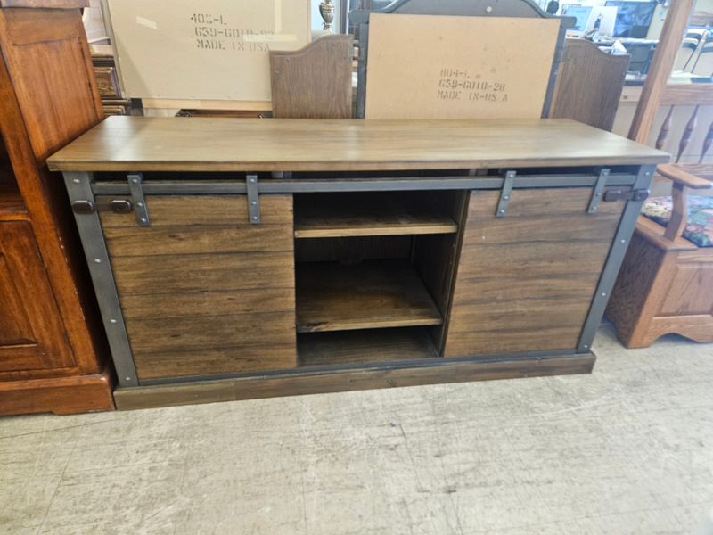 Industrial Barn Door TV Console - FREE DELIVERY
