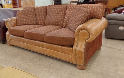 Whitney's of Cherry Hills Sofa ☆☆FREE DELIVERY☆☆