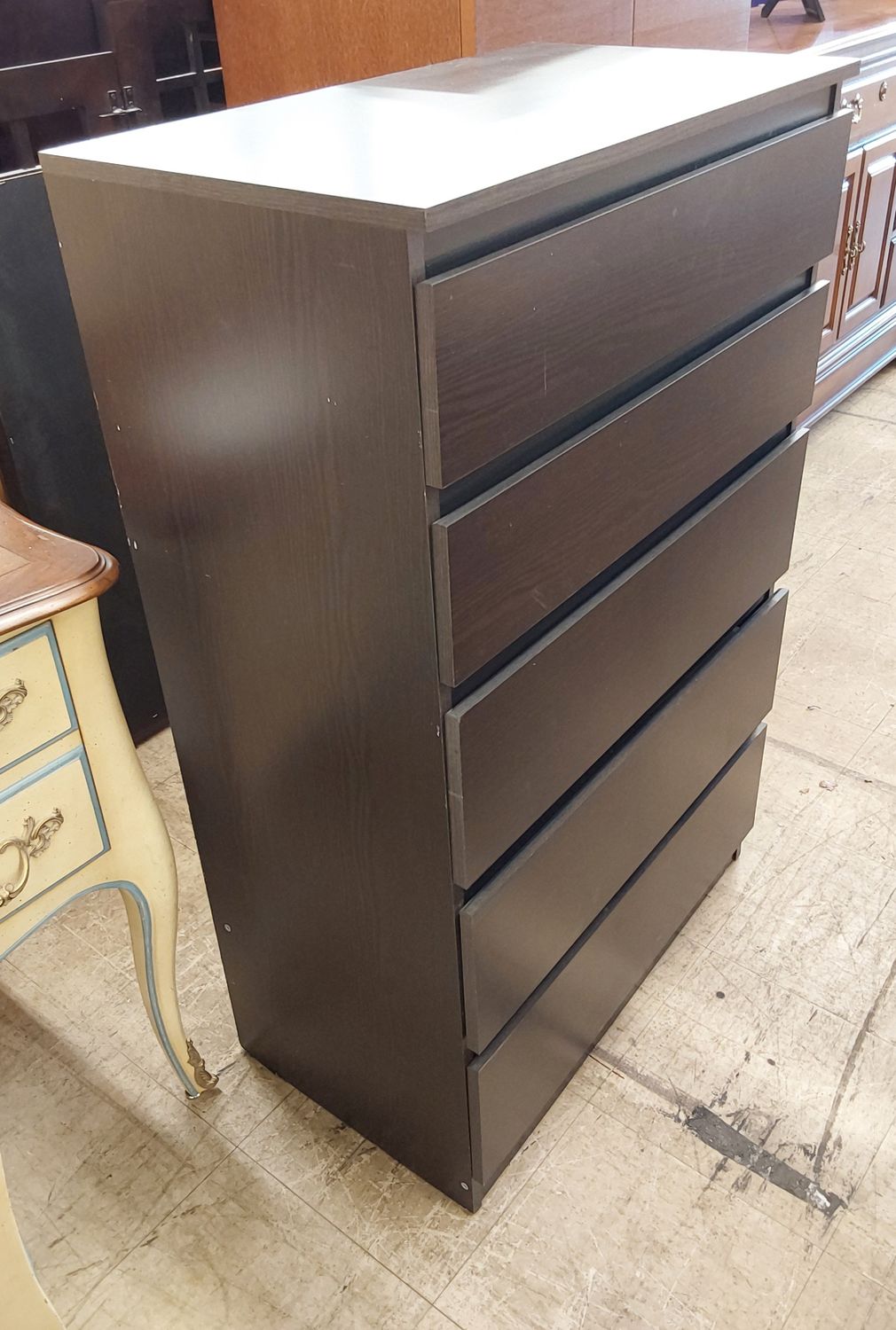 Modern 5 drawer Dresser