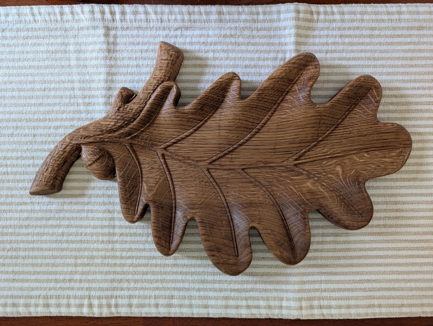 Oak leaf tray