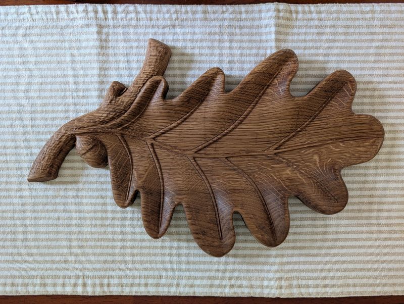 Oak leaf tray