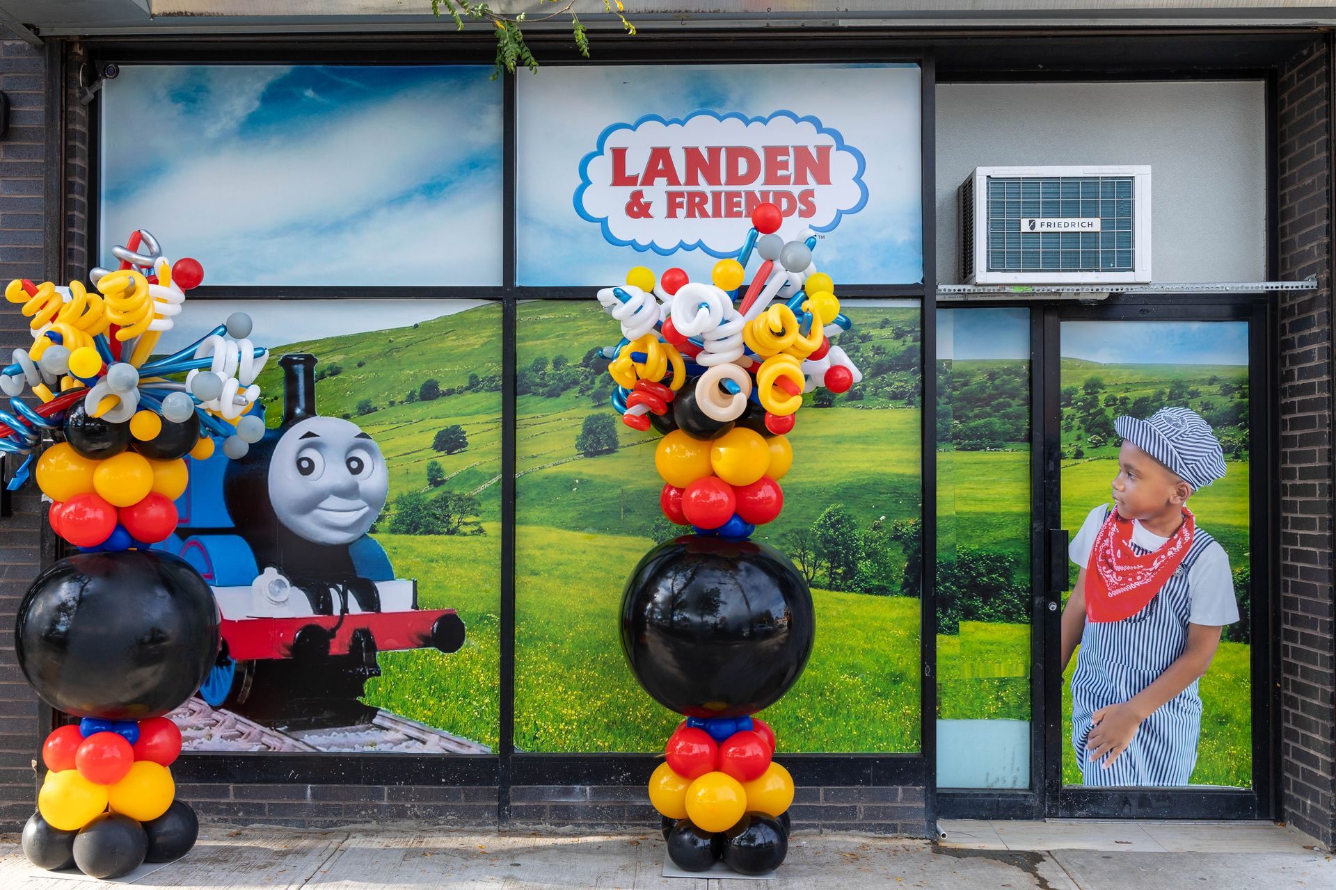 Fantasy Balloon Column