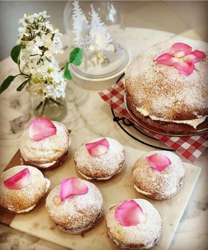 Mini Victoria Sponges