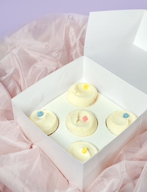 Boxed Magnolia Vintage Cupcakes