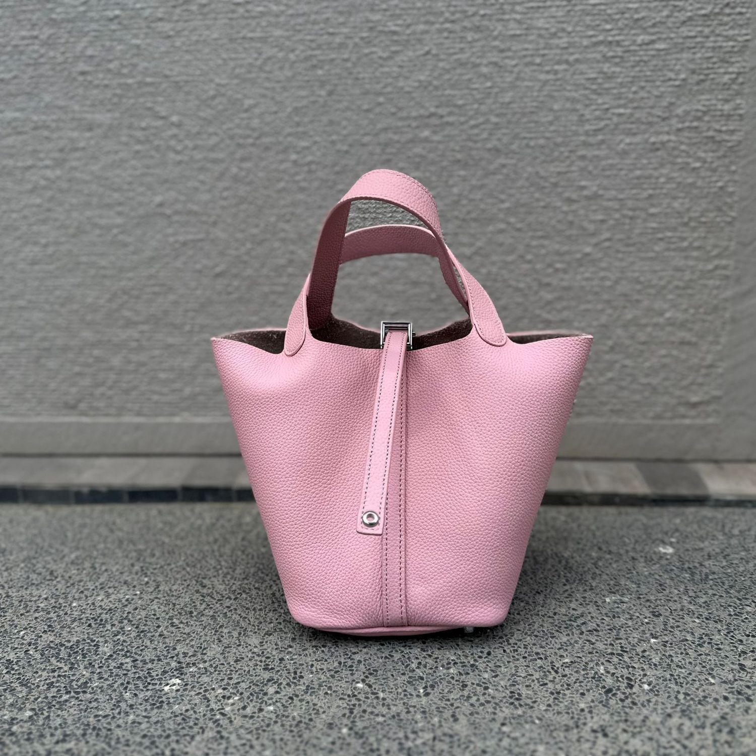 somthing PINK_Togo牛皮18cm手提水桶包