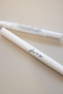 "Glow to Go" Whitening Pen