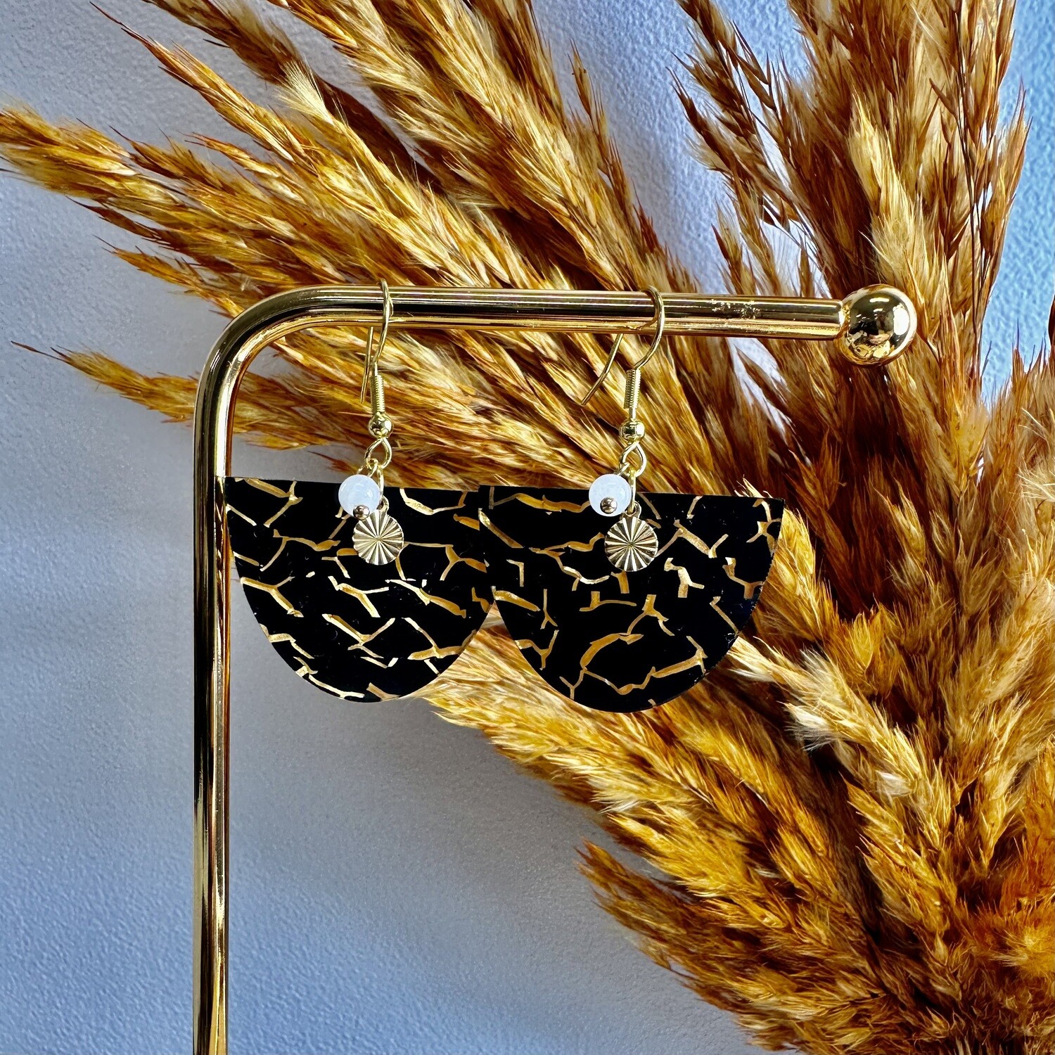 Half moon - Black &amp; Gold