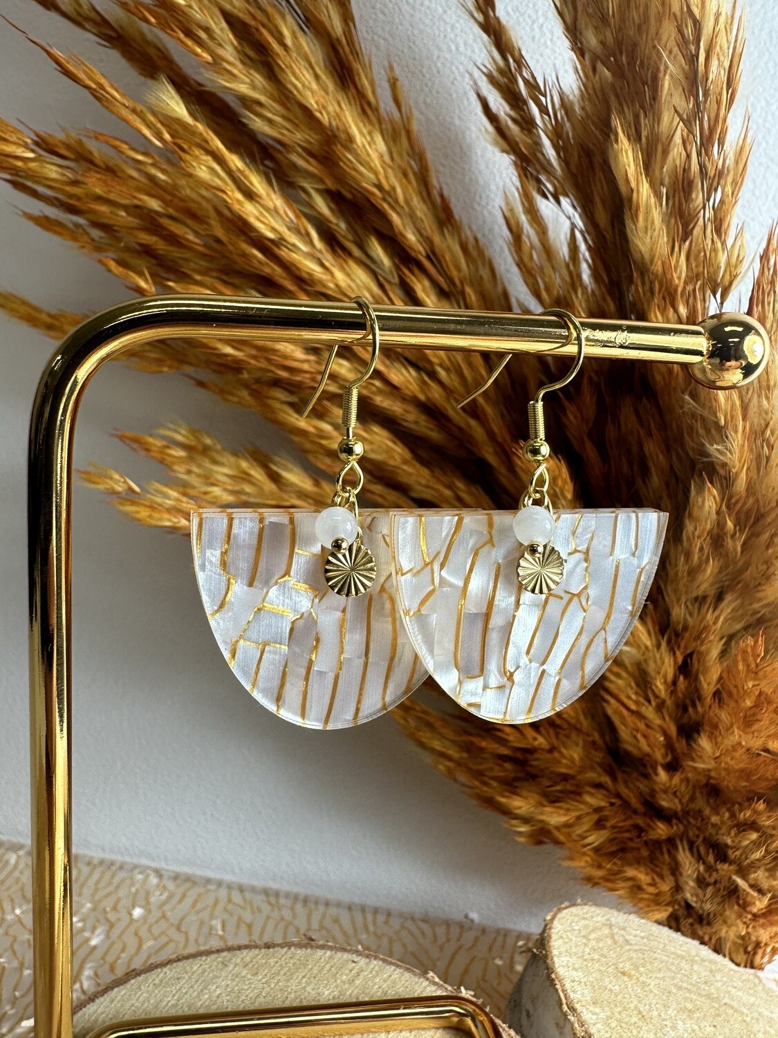 Half moon - Pearly white &amp; Gold