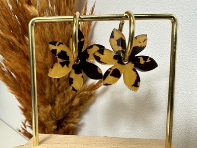 Flower &amp; ring - Dark Animal