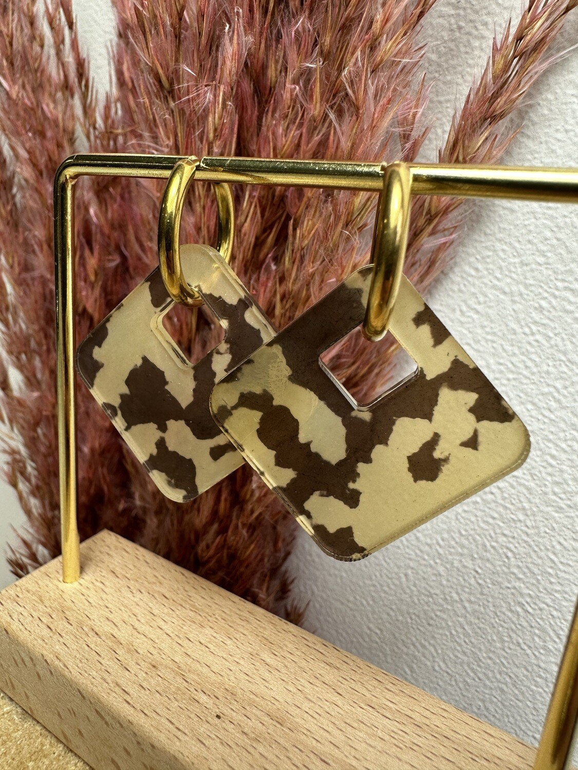 Square &amp; ring - Light Animal