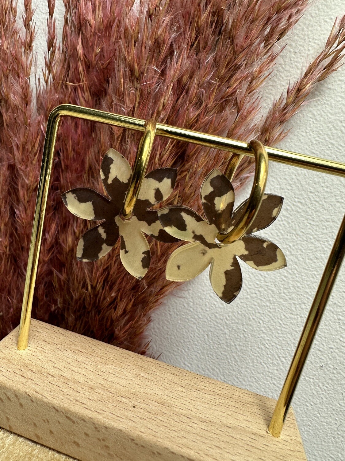 Flower &amp; ring - Light Animal