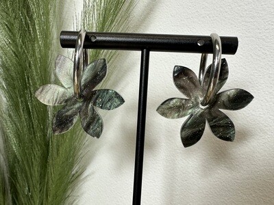 Flower &amp; ring- Nothern Lights