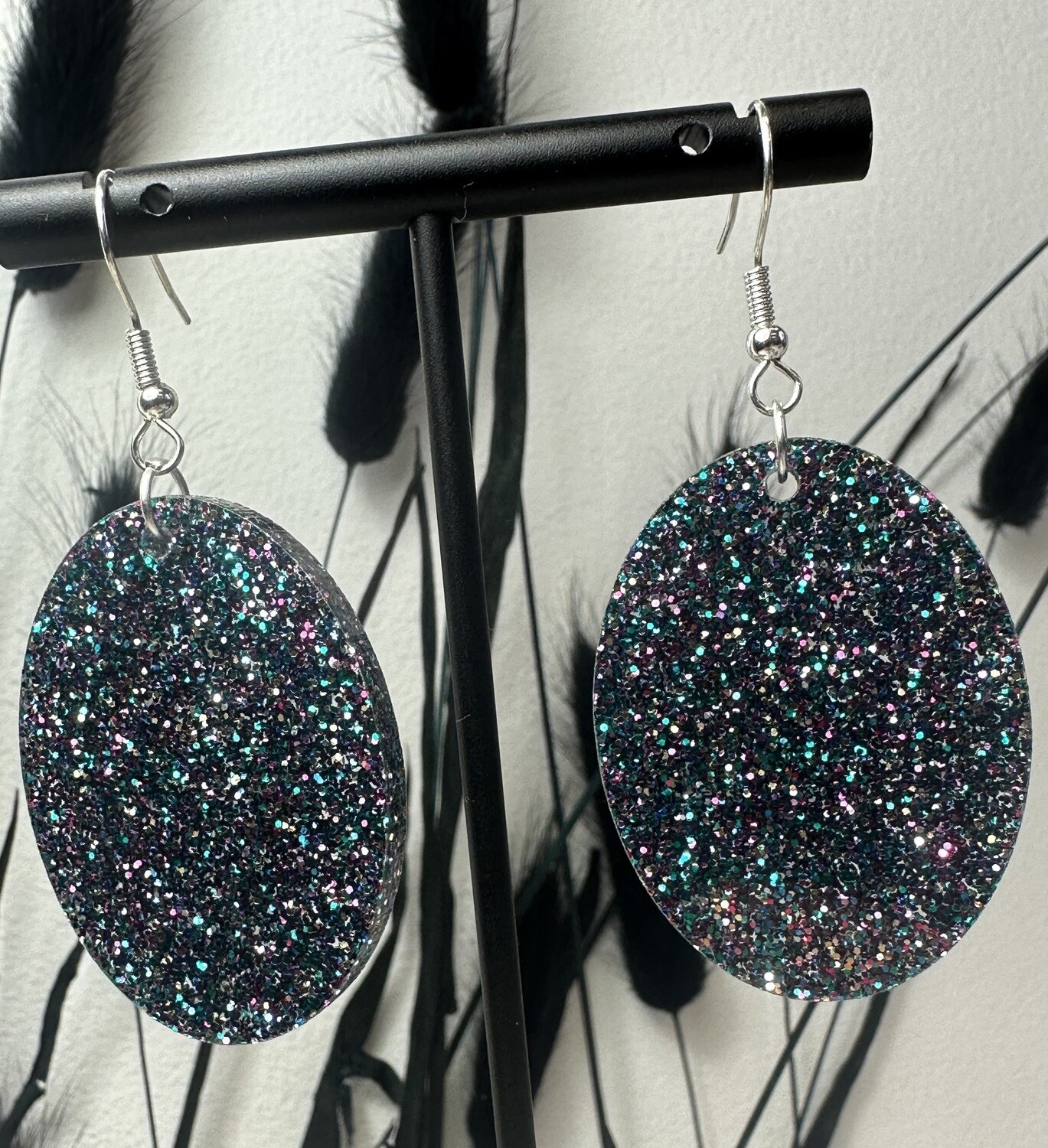 Oval - Multi Color Grey Glitter