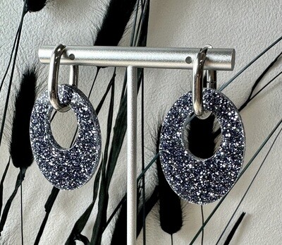 Oval &amp; ring- Grey Silver Glitters