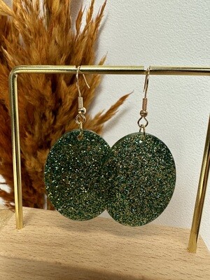 Oval -Soft green-gold glitter