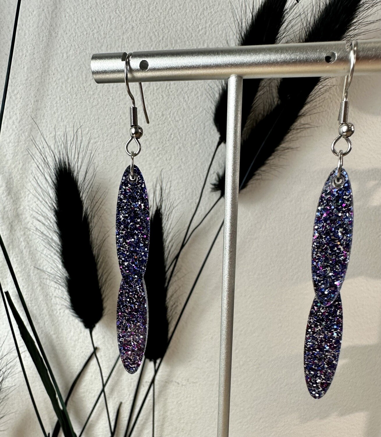 Small drop- Dark blue multicolor glitter