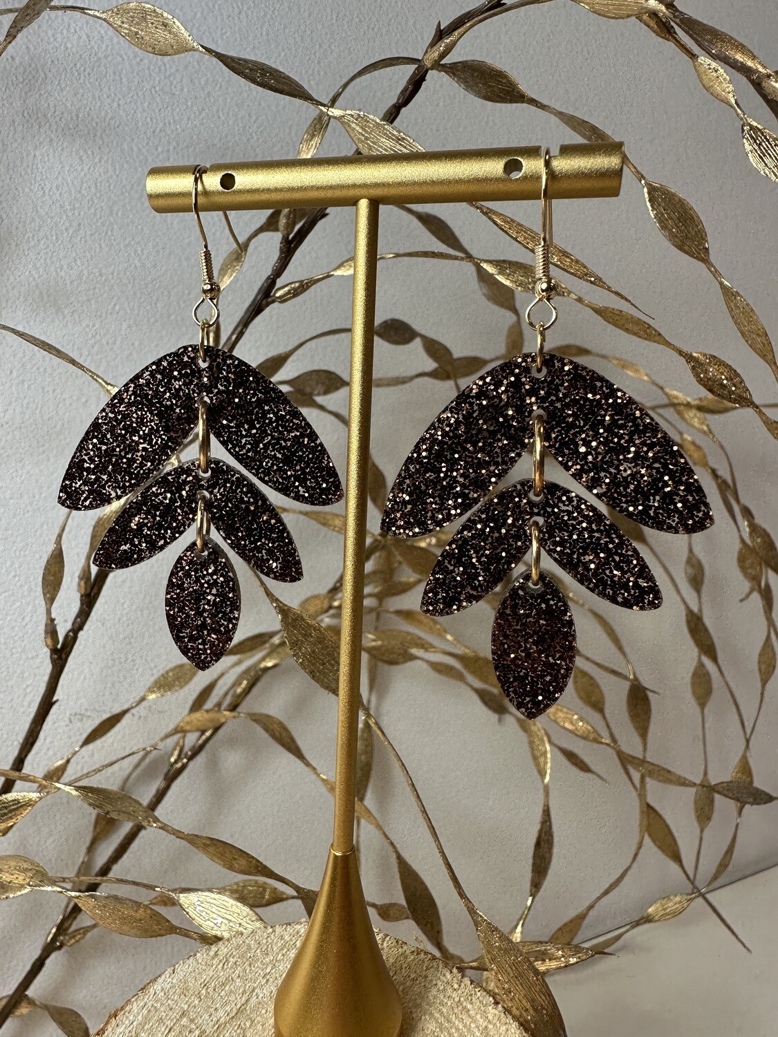 Spring - Dark brown-black glitter