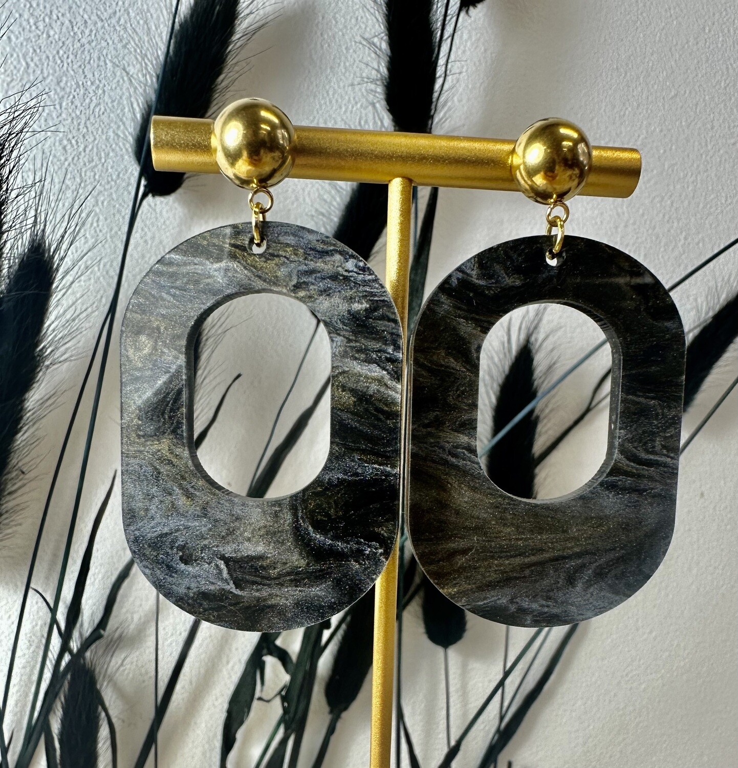 Big oval - Silver-gold galaxy