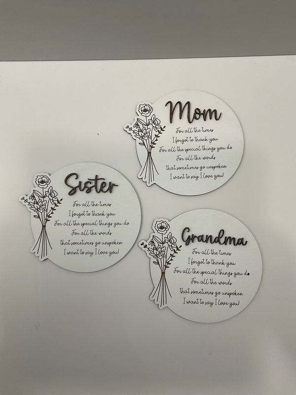 Personalized Floral Message Plaques – Mom, Sister, Grandma