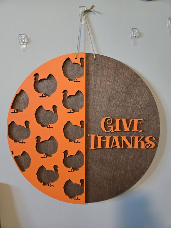 Give Thanks Round Hanging Sign