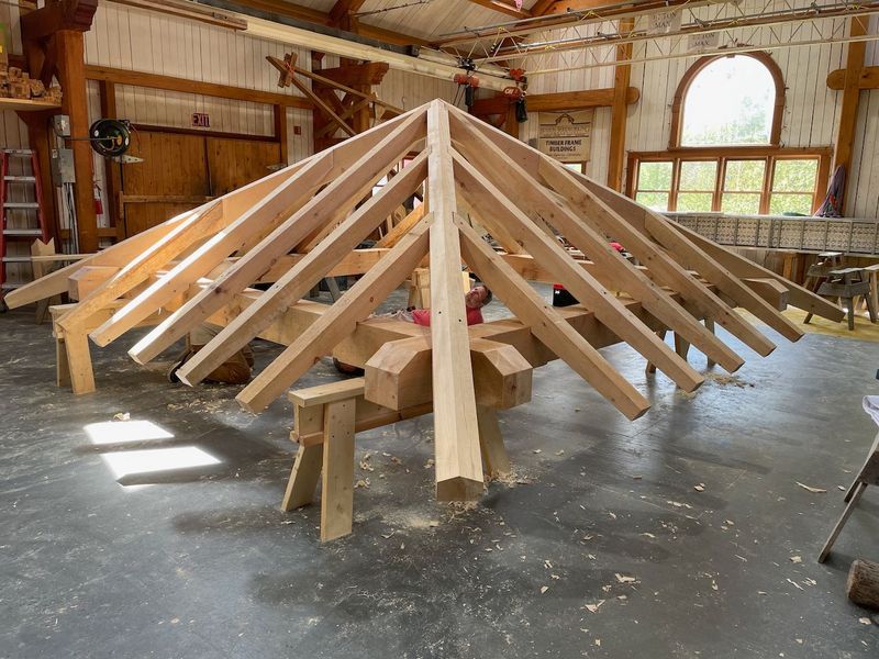 HIP ROOF FRAMING WITH STEREOTOMY