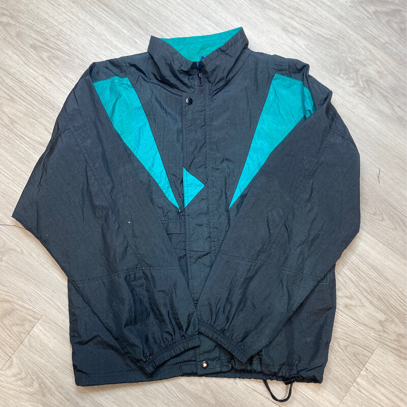 Umbra Black/Green Windbreaker