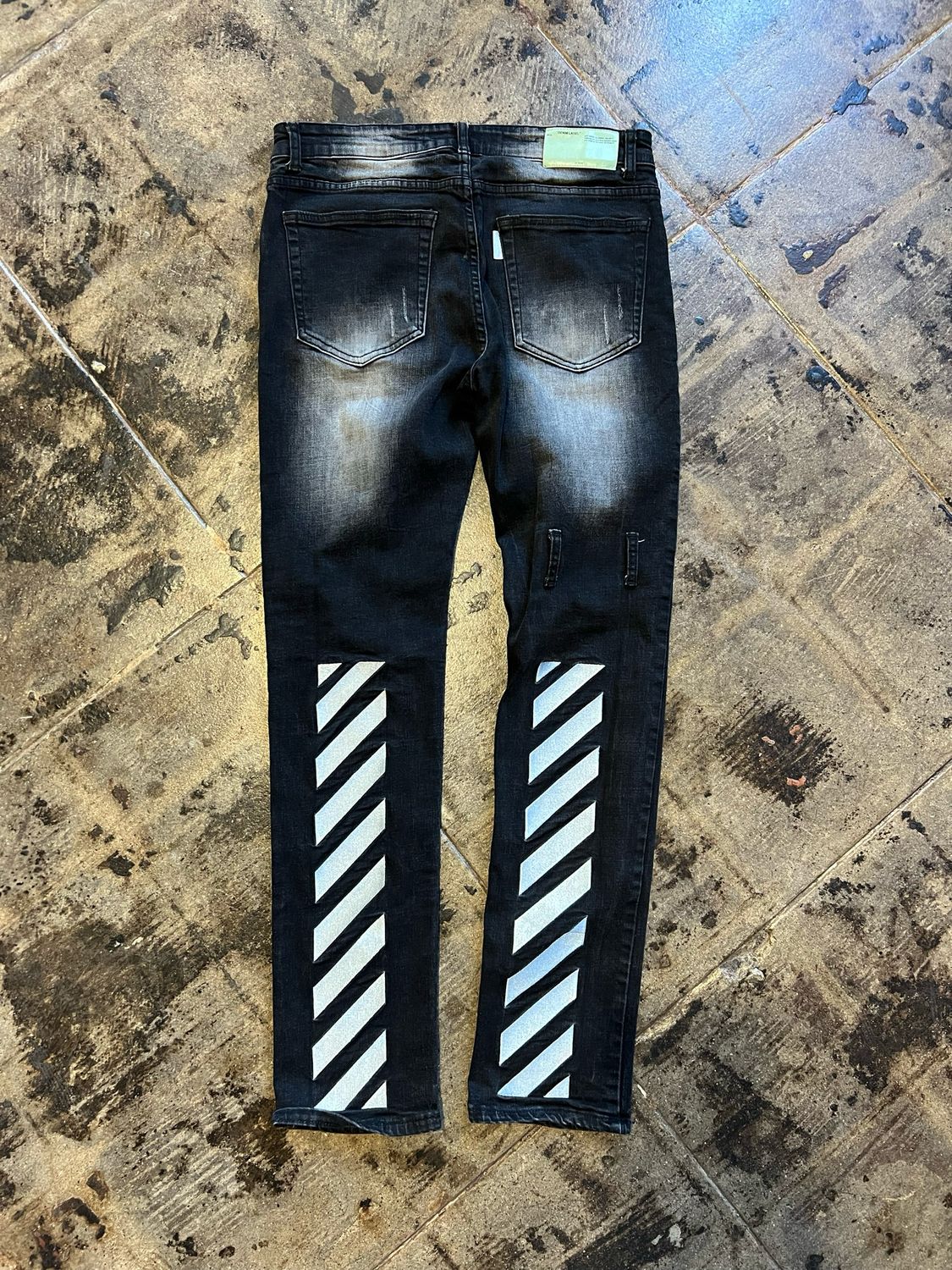 OFF WHITE JEANS SZ: 34 SLIM