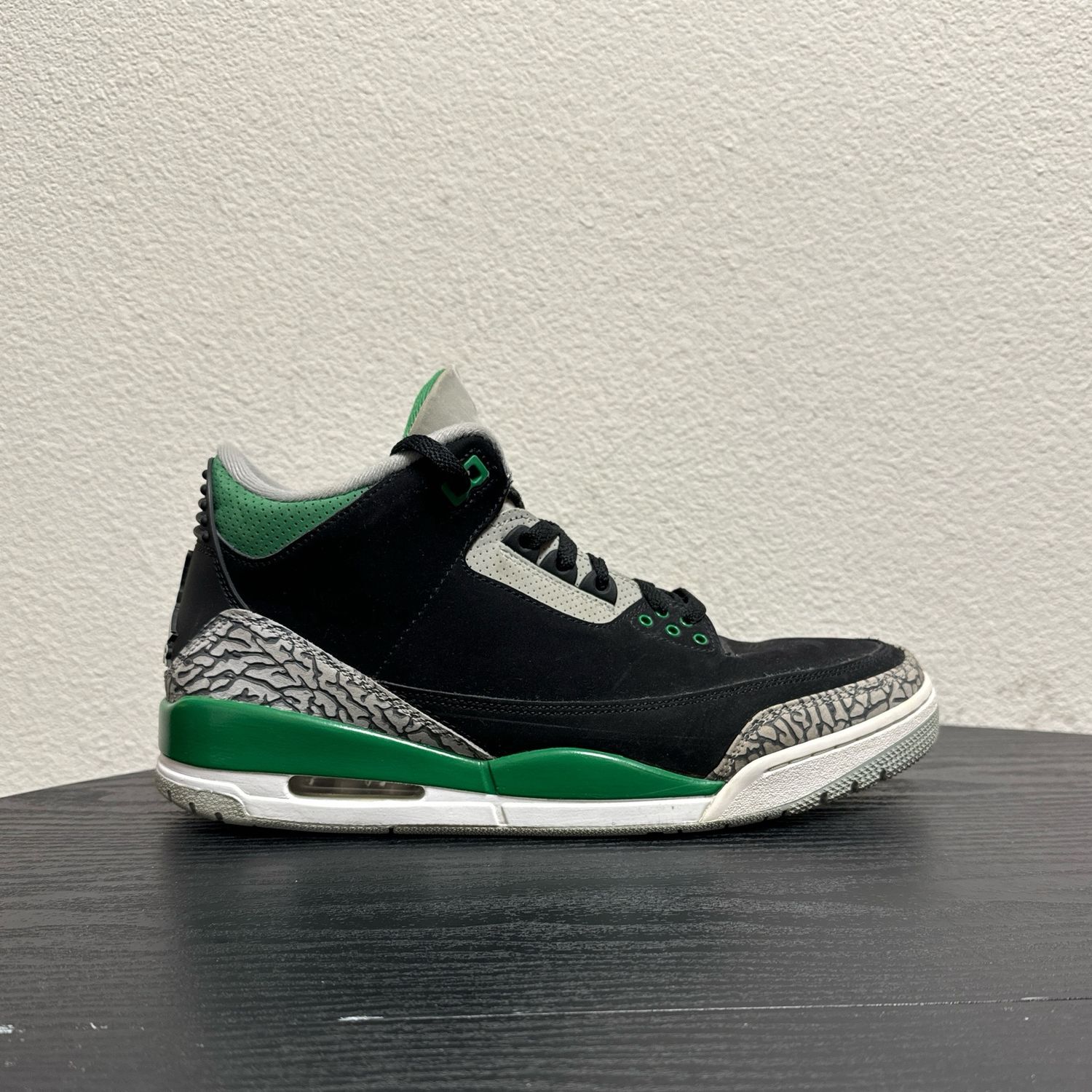 JORDAN 3 PINE GREEN USED