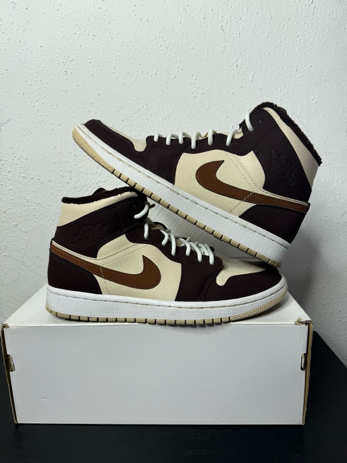 JORDAN 1 MID OATMEAL (USED)