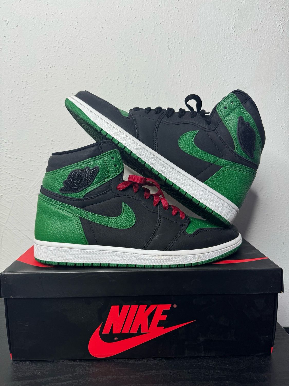 JORDAN 1 PINE GREEN (USED) SIZE: 11