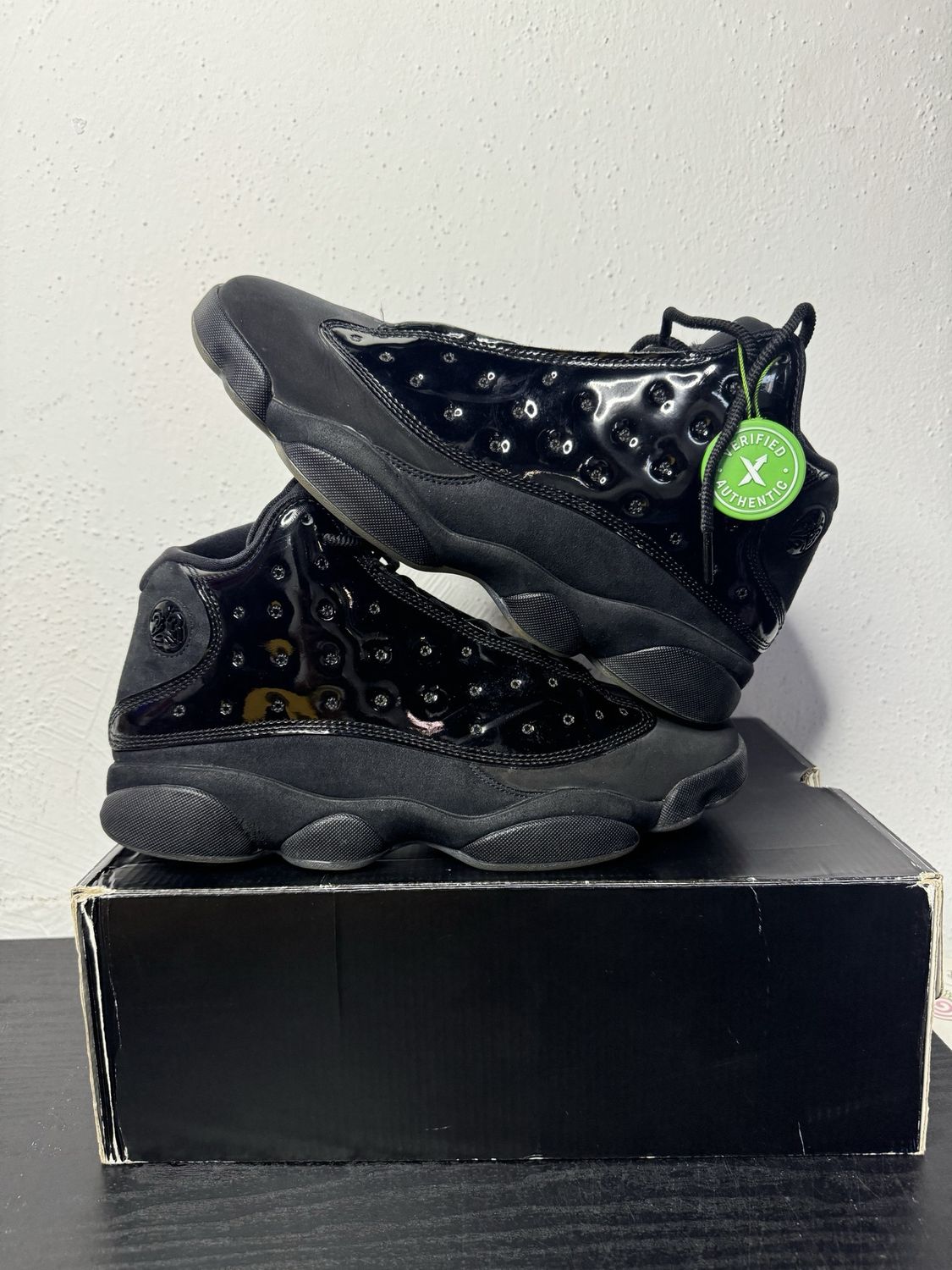 JORDAN 13 CAP AND GOWN (USED)
