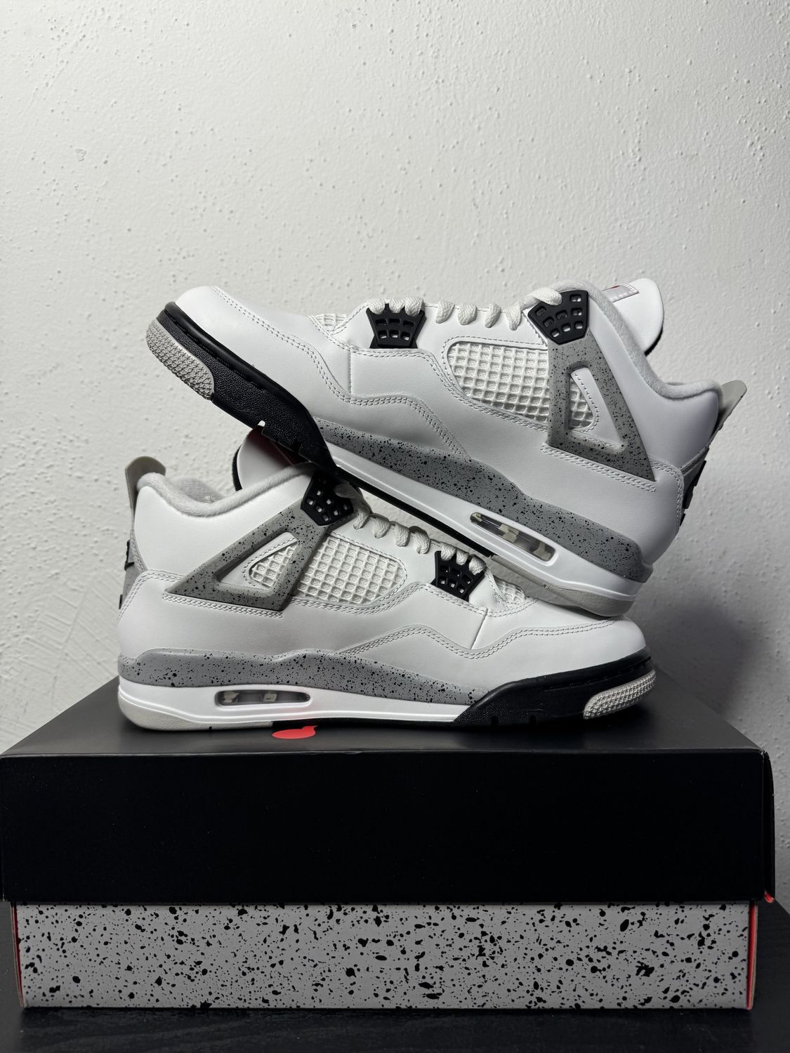 JORDAN 4 WHITE CEMENT