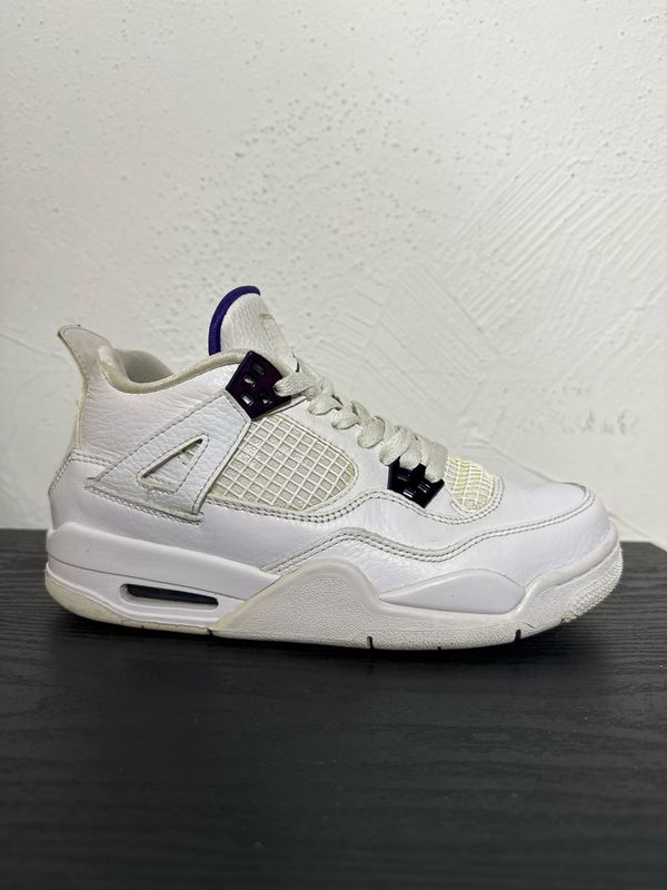 JORDAN 4 METALLIC PURPLE (USED NO BOX) SIZE: 5.5Y(7W)