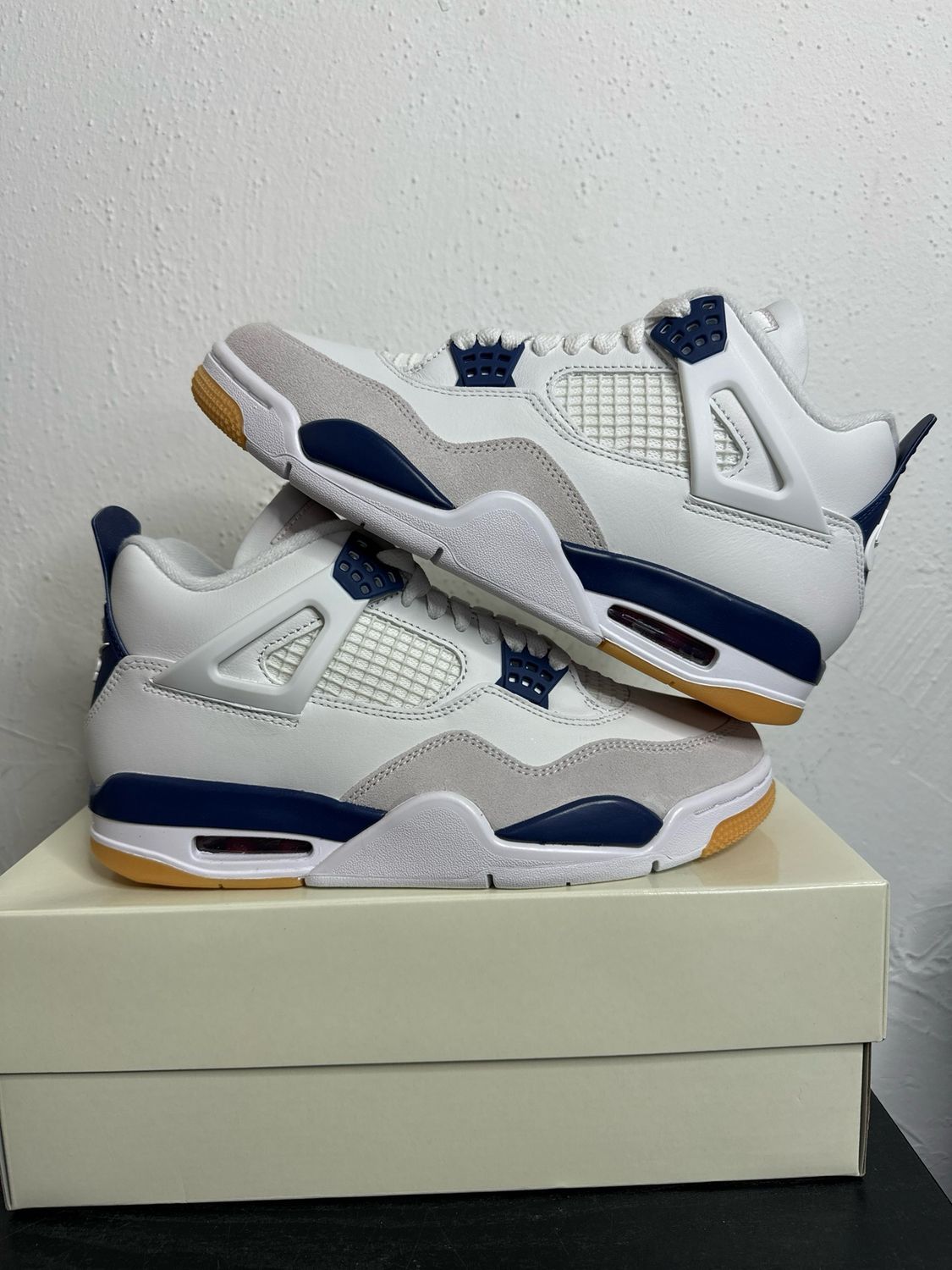 JORDAN 4  SB NAVY