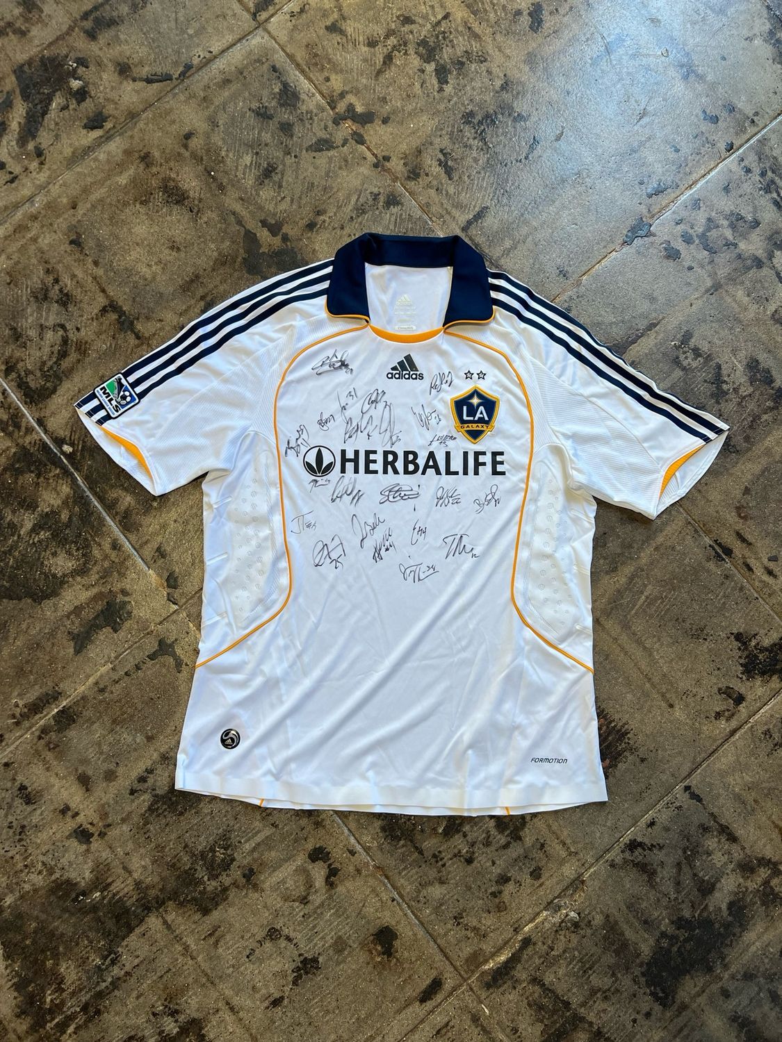 ADIDAS LA GALAXY SIGNED JERSEY SIZE: L