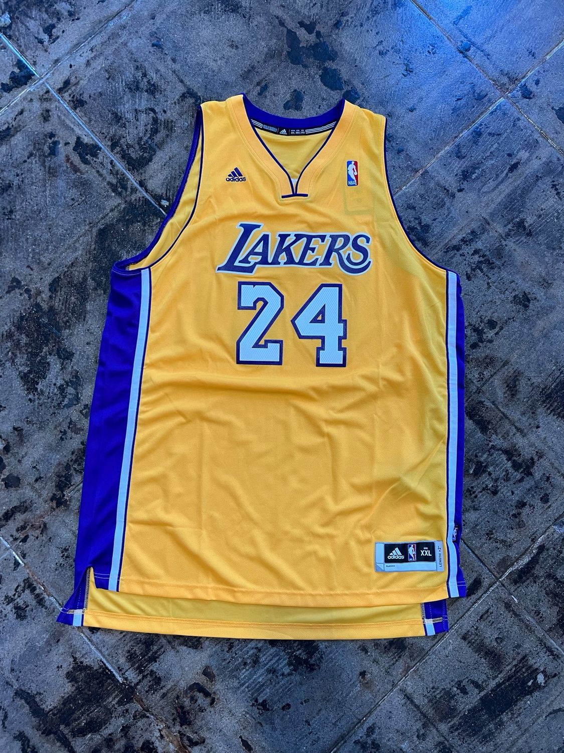 ADIDAS LA LAKERS BRYANT #24 JERSEY SZ: 2XL