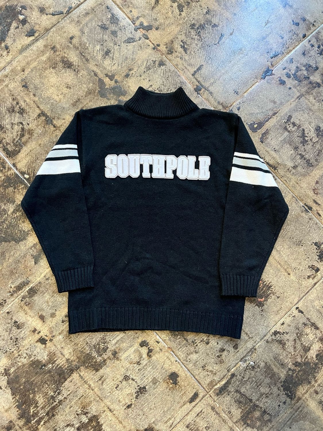 BLACK SOUTHPOLE PULLOVER SZ: MED