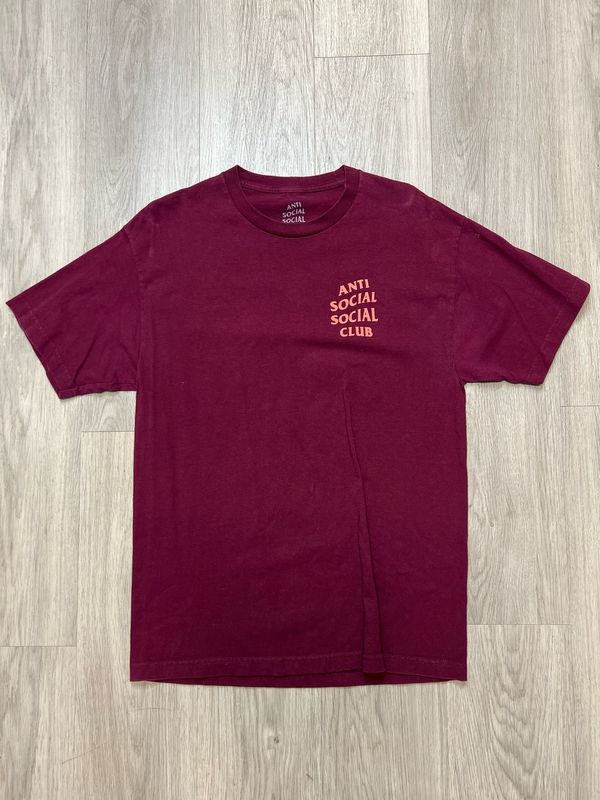 BURGUNDY ANTI SOCIAL SOCIAL CLUB TEE SZ: L