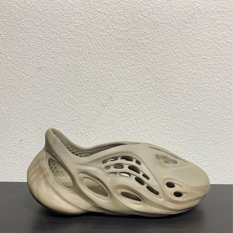 Foam Runner stone sage used