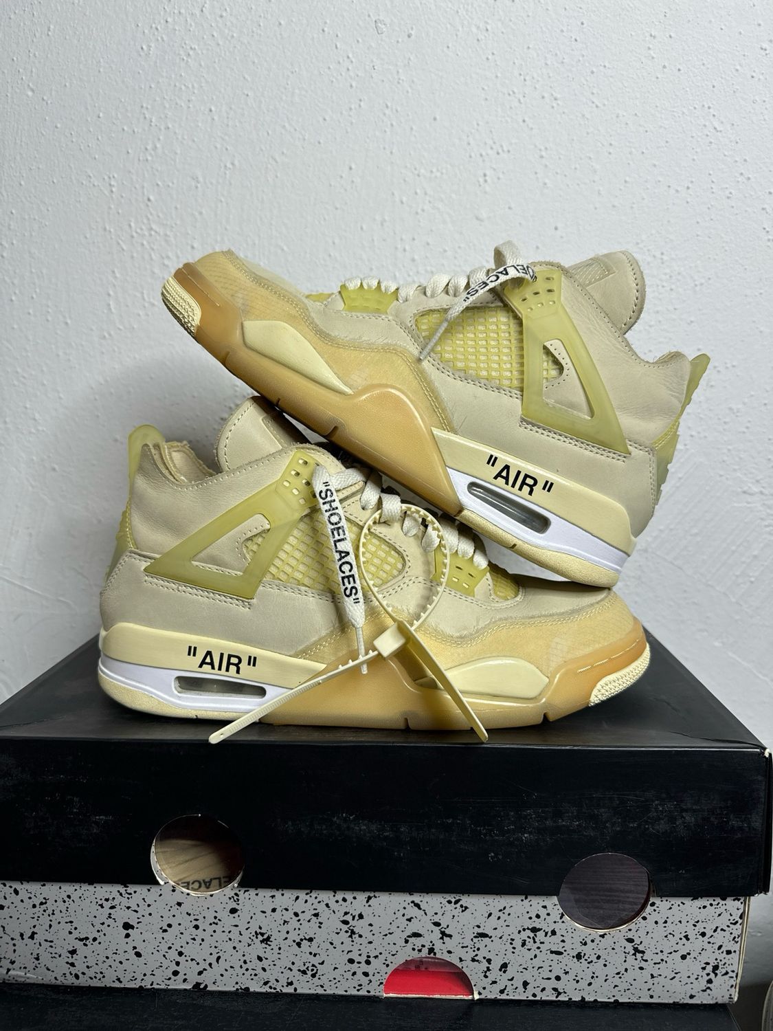 JORDAN 4 OFF WHITE SAIL (USED) SIZE:9W(7.5 MEN)