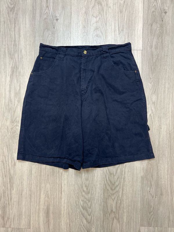 CASCADE SHORTS SZ: 38&#39; W