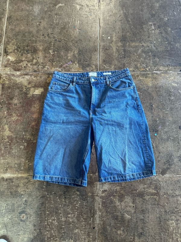 COTTON ON DARK DEMIN JORTS SIZE:34