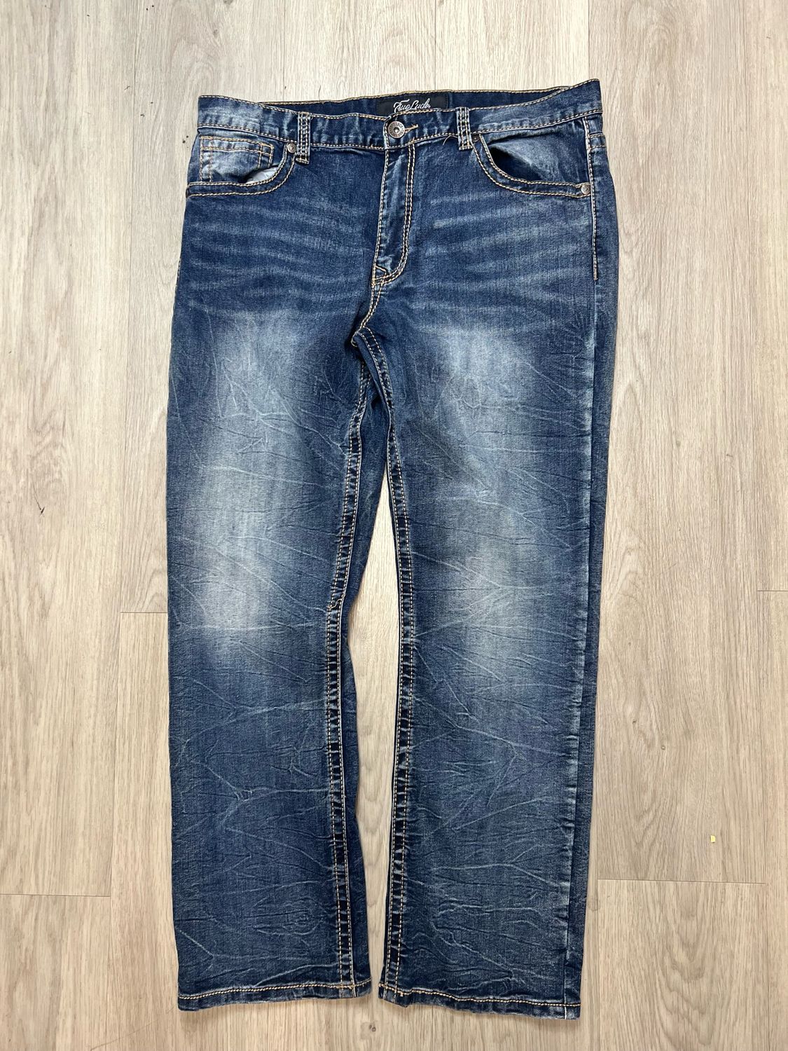 TRUE LUCK BLUE JEANS SIZE: 38X32