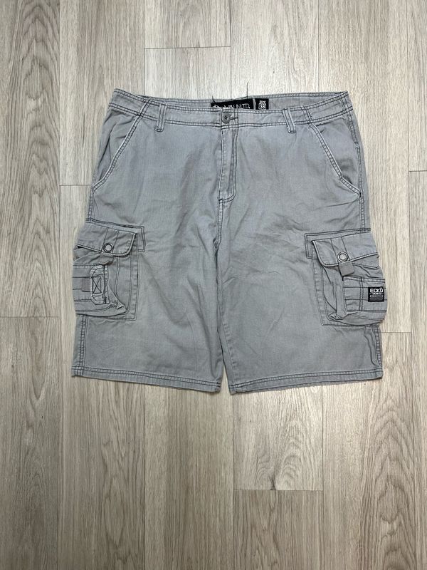 ECKO UNLTD CARGO SHORTS SZ: 38&#39;