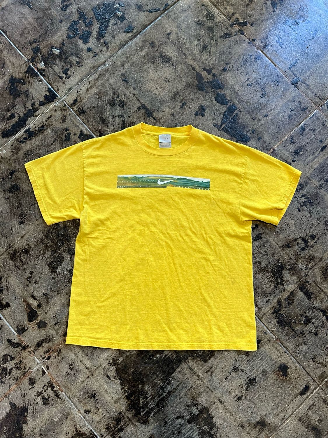 YELLOW NIKE TEE
