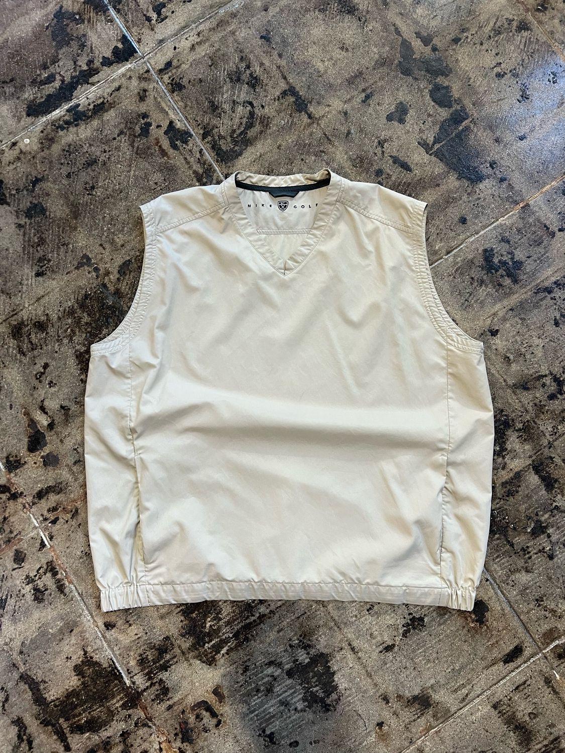 TAN NIKE GOLF VEST SZ.XL