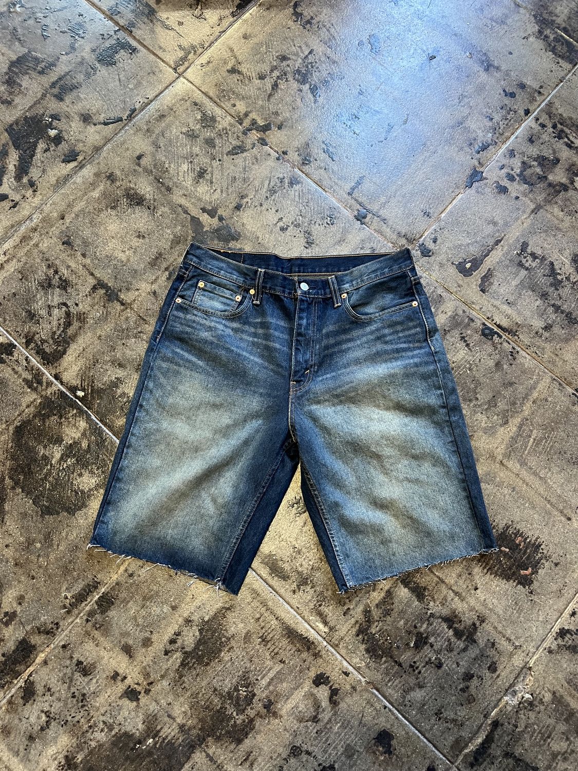 LEVIS 469 JORTS SZ: 33