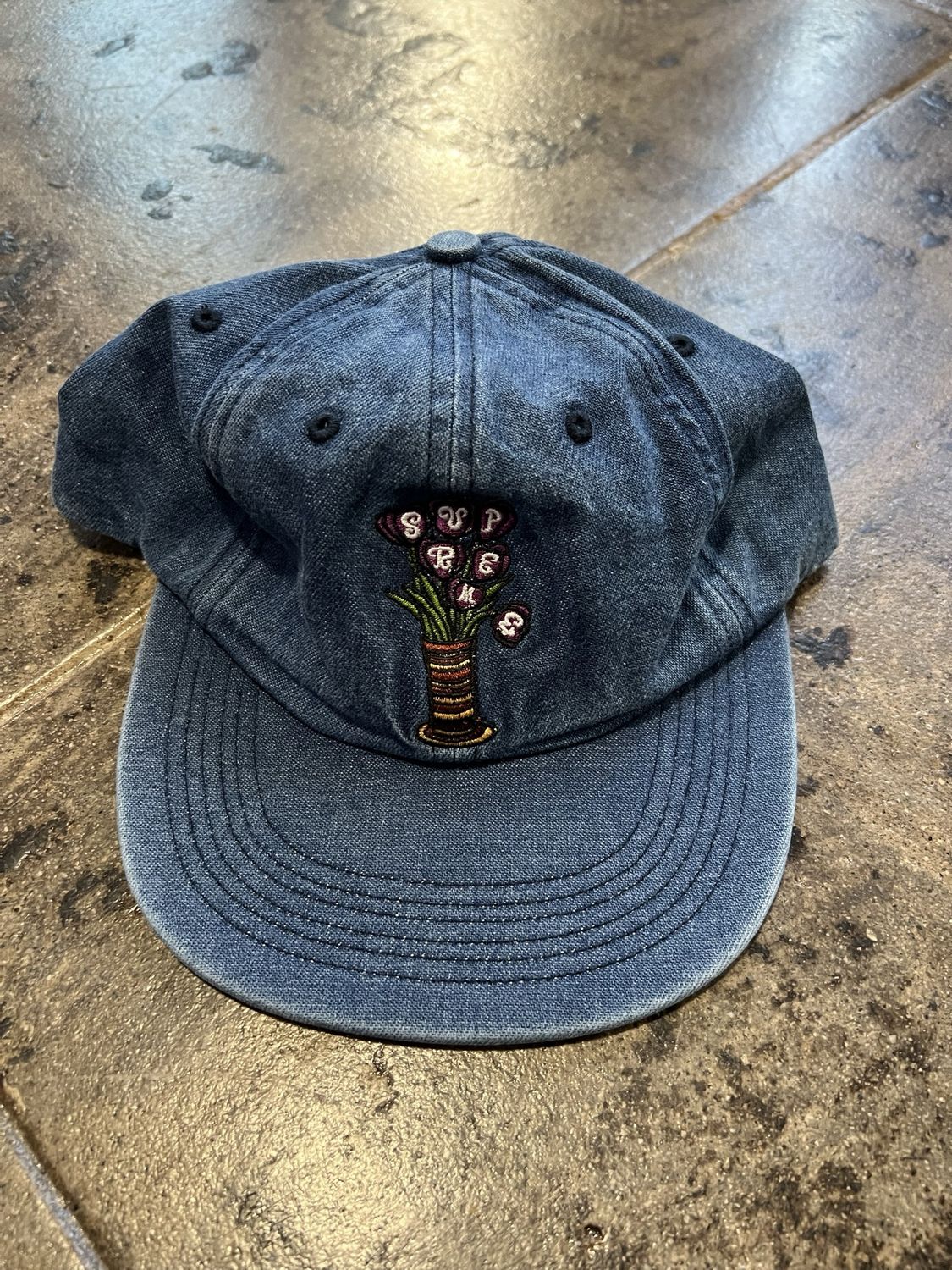 SUPREME FLOWER HAT SNAPBACK